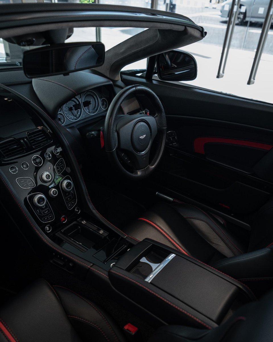 Aston Martin London tweet media