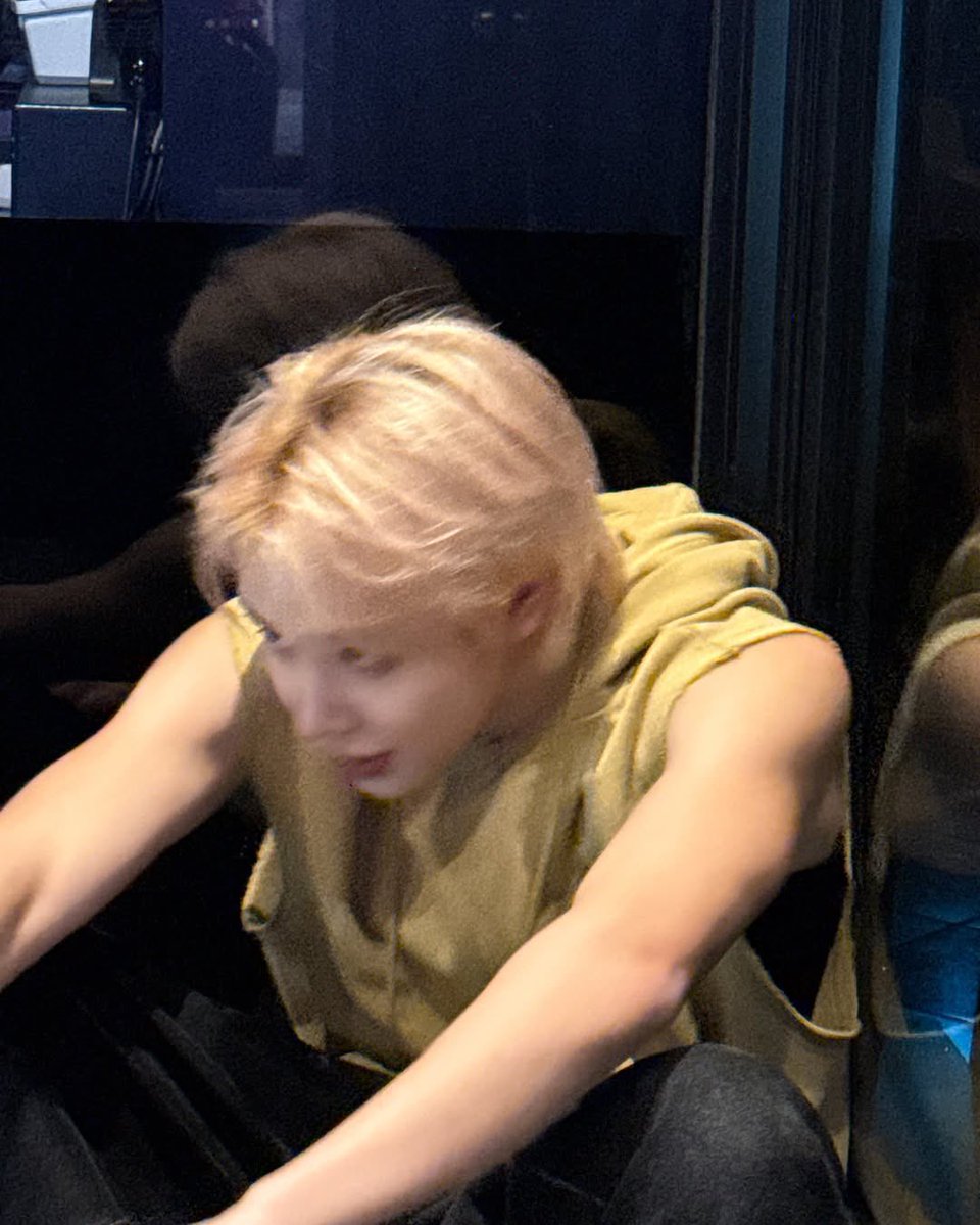 WITHUNTER_'s tweet photo. (2/3🔽)
#Huntagram #xikers #싸이커스 #Hunter #헌터 @xikers_official https://t.co/Ace2J53hPJ