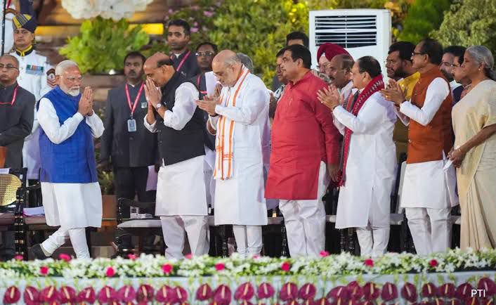 Kiruthika_TNPYC's tweet photo. Alibaba and 71 thieves! https://t.co/JkHhIn66jA
