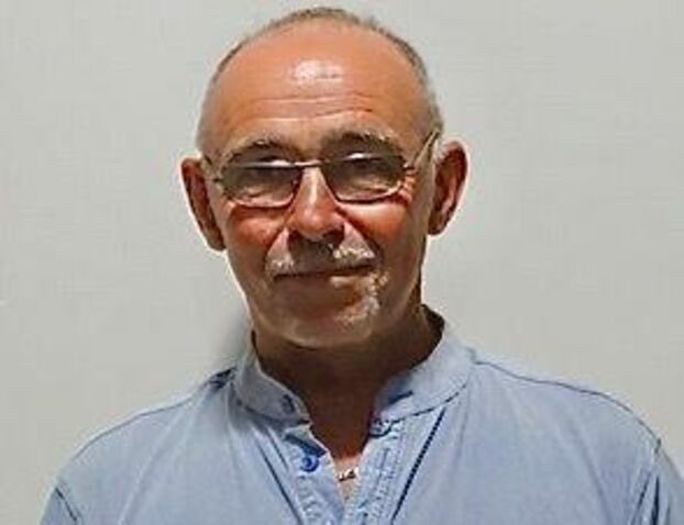 𝐆𝐢𝐥𝐥𝐞𝐬 𝐃𝐮𝐬𝐬𝐚𝐮𝐥𝐭 𝐚𝐠𝐫𝐞𝐬𝐬𝐞́ 𝐩𝐨𝐮𝐫 1 𝐜𝐨𝐧𝐟𝐥𝐢𝐭 𝐝’𝐮𝐫𝐛𝐚𝐧𝐢𝐬𝐦𝐞
L’agresseur a été appréhendé. C’est un soulagement. Dans cette affaire Il s'agirait d'1 conflit d’urbanisme alors que nous, maires, sommes soumis à des obligations strictes en la matière