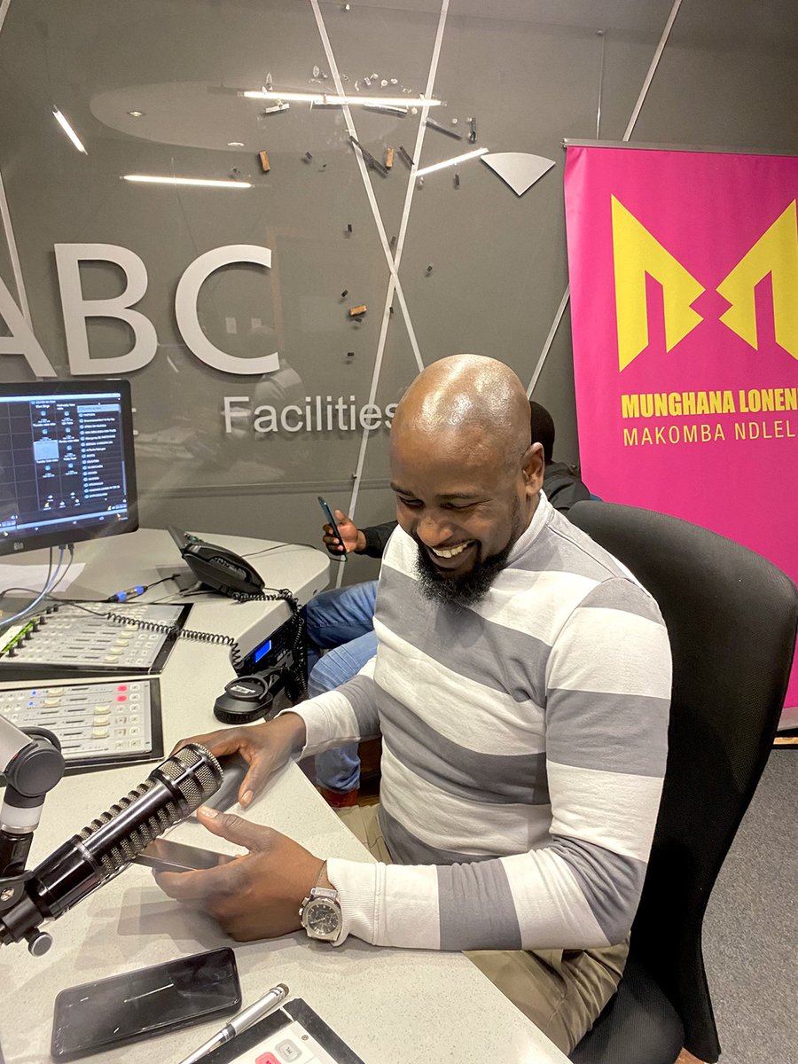[Emoyeni] DzumbaNaMina eka Munghana Lonene FM na @Ngobeni Ike hi vuhumelerisi bya  @Mchangan
Ku hela ka vhiki ko tsokombela ku sungula kwala
#60MatimbaYaXiyanimoya