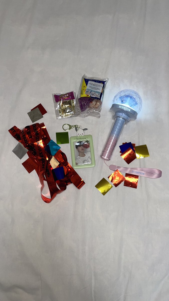 連番参戦のホウコン🐯🍚

ステージ近すぎたし銀テもたくさん降ってくる席で幸せだった!!
2人ともカッコよくてあっという間だったけど、ホシくんとハイタッチできた🥹🥹

しばらく会えないのは寂しいけど気をつけて行ってらっしゃい🙌