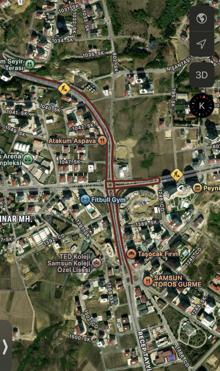 Kavşak çalışması için yolun tümünü kapatmak, o bölgede yaşayan insanların mağduriyetlerini önemsememek nasıl bir hizmet anlayışıdır? 
Samsun büyükşehir belediyesi <a href="/samsunbsb/">Samsun Büyükşehir Belediyesi</a> büyük bir bulvarı neredeyse tamamen kapattı. Alternatif yolları yeterince oluşturmadığı için halk evlerine