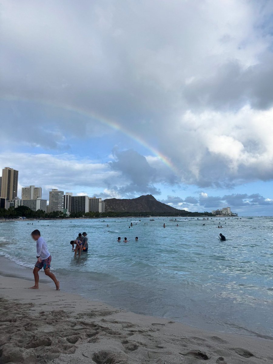 ハワイの海空虹をお届けします

#BEFIRST #SHUNTO
#BF_空
#BEFIRSTが公式ジャックします 特別編