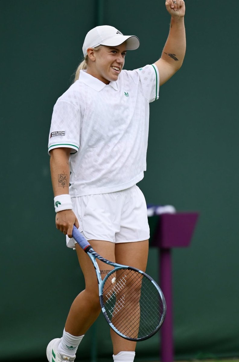 SHES BACK!🔥

Good luck to Sonay Kartal🇬🇧 who will take on Caroline Garcia🇫🇷 this afternoon at around 4pm in the first round of WTA 1000 Cincinnati💪🏼

Let’s go Sonay, we’re all behind you🇬🇧🙌🏼

📸<a href="/the_LTA/">LTA</a>