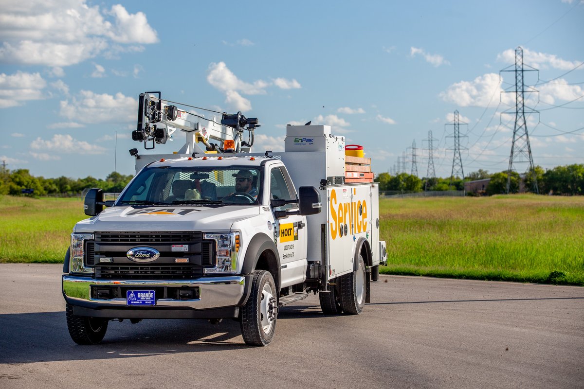 Your equipment works hard—make sure it gets the service it deserves.

From preventive maintenance to major repairs, our certified technicians are here to keep your fleet running at peak performance. Less downtime, more productivity. bit.ly/2KCbftP

#Service