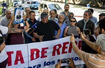 Valencia Hoy ... Blo (@valenciahoy) on Twitter photo Organizaciones sindicales de Venezuela convocan a una protesta contra la "represión" valenciainforma.over-blog.com/2025/08/organi… X: <a href="/ValenciaHoy/">Valencia Hoy ... Blo</a> IG: @blogvalenciahoy Organizaciones sindicales de Venezuela convocan a una protesta contra la "represión" valenciainforma.over-blog.com/2025/08/organi… X: <a href="/ValenciaHoy/">Valencia Hoy ... Blo</a> IG: @blogvalenciahoy
