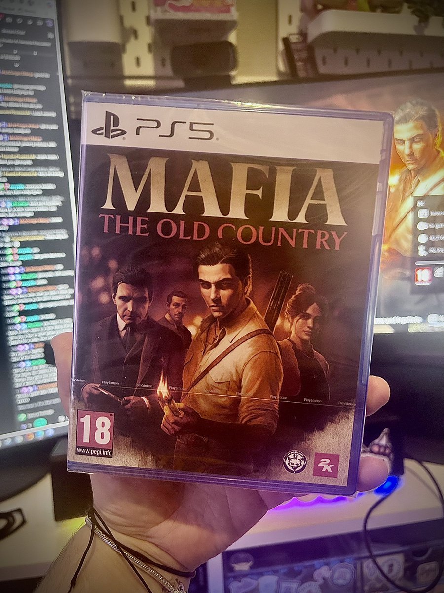🤓🎮It has arrived!!🤓🎮

Happy <a href="/mafiagame/">Mafia Game</a> day everyone!

Who’s playing/thinking about playing? 

#MafiaTheOldCountry