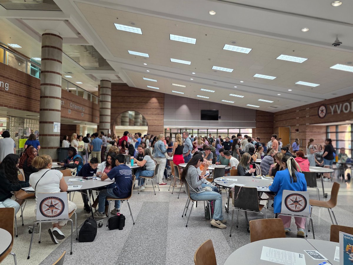 TagMagnet's tweet image. Establish the tone from day one!!  Welcoming the TAG class of 2029!! @MJJackson1906 @dallasschools