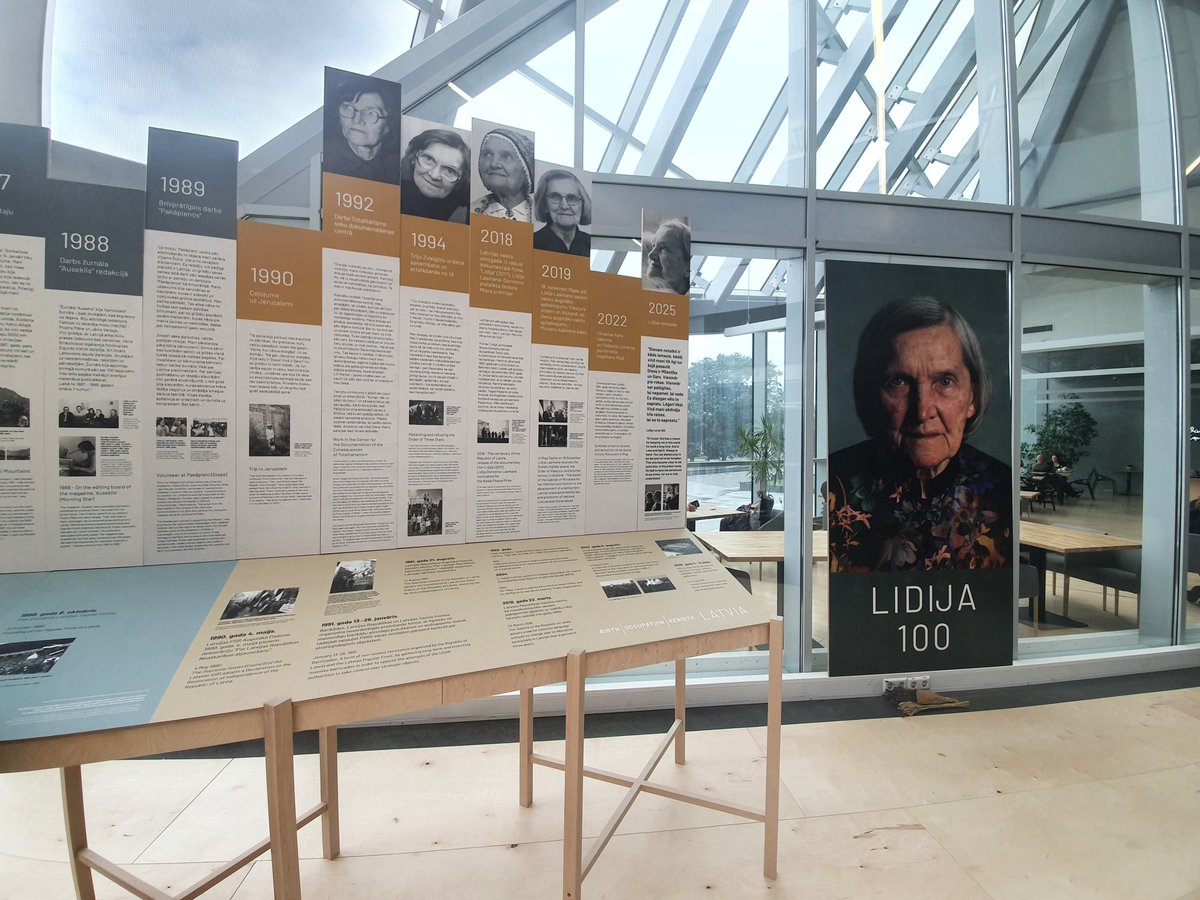 Ineta Ziemele, PhD (Cantab) (@inetaziemele) on Twitter photo Mūsu <a href="/LNB_lv/">Nacionālā bibliotēka</a> vienmēr vērtīgas izstādes, kas ļauj arī ārvalstu viesiem koncentrēti un uzskatāmi parādīt tautas vēsturi. Lidijas Lasmanes-Doroņinas dzīve ir spēcīgs vēstījums šodienas Eiropas jaunatnei. Ar to jādalās. Mūsu <a href="/LNB_lv/">Nacionālā bibliotēka</a> vienmēr vērtīgas izstādes, kas ļauj arī ārvalstu viesiem koncentrēti un uzskatāmi parādīt tautas vēsturi. Lidijas Lasmanes-Doroņinas dzīve ir spēcīgs vēstījums šodienas Eiropas jaunatnei. Ar to jādalās.