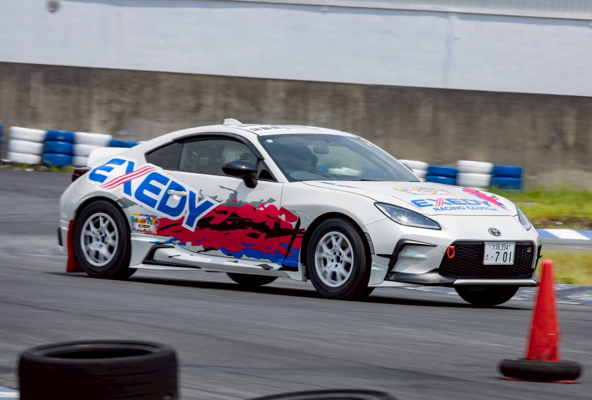 EXEDY RALLY TEAM

水面下で色々と準備していたプロジェクト
やっとお披露目をすることができました！

まずはTGR Rally challengeから！

チーム一丸となって頑張ります(o^^o)
ご声援の程よろしくお願い致します！

詳細は後程(o^^o)

#EXEDYRALLYTEAM 
#ERT