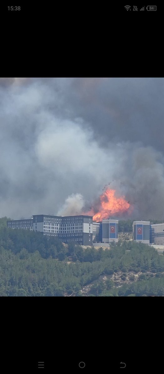 Heryeri yaktılar başınız yansın😡😡 #canakkaleyanıyor