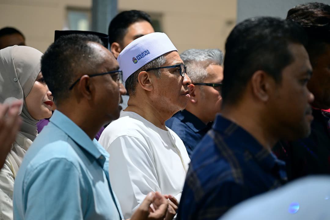 shamsulazribakr's tweet image. 𝘈𝘱𝘰 𝘬𝘢𝘣𝘢 𝘢𝘥𝘪𝘬 𝘬𝘢𝘬𝘰𝘬 𝘣𝘭𝘢𝘬𝘰?..𝘴𝘦𝘥𝘦 𝘮𝘰𝘭𝘦𝘬 𝘭𝘦𝘱𝘢𝘩 𝘯𝘨𝘰𝘳𝘪𝘬 𝘵𝘢𝘥𝘪, 𝘢𝘮𝘣𝘰 𝘣𝘢𝘳𝘶 𝘫𝘢𝘩 𝘴𝘢𝘱𝘢 𝘥𝘪 𝘒𝘭𝘢𝘵𝘦 𝘯𝘪..

📍 vt.tiktok.com/ZSHsUVbE4nkRx-…

#ProgramMADANIRakyat
#MADANIBekerja 
#RancakkanMADANI
#BersamaMALAYSIAKU