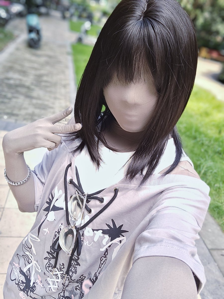 灰色的天鹅绒全包来啦～
出门爽爽～
#zentai #全包紧身衣