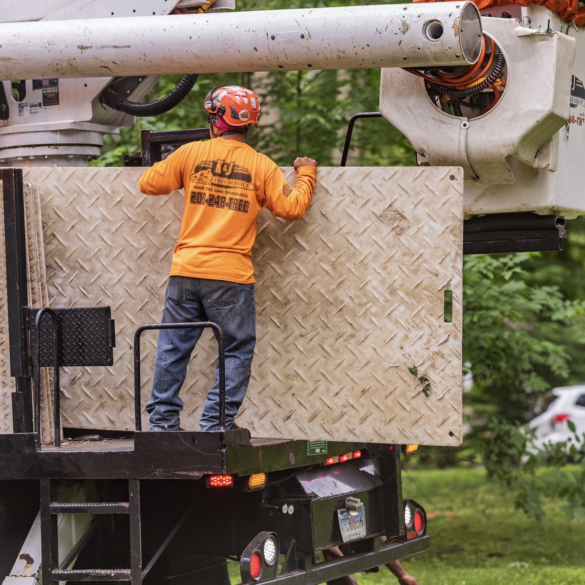 KJTreeService's tweet image. From big removals to cleanups — we show up and get it. Every time.🌳✅ 
-
-
-
#KJTreeService #CTTreeService #treeservice #arborist #treeremoval #treecare #treework #treelife #treeclimber #chainsaw #treetrimming #stumpgrinding #stumpgrinder #CTtrees #ConnecticutTrees #HamdenCT…