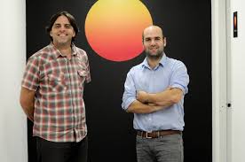 Me pregunto de donde sacaron capital Iñaki Abadie y Jorge Piñeyrúa como para ser socios del Grupo Magnolio. Dos don nadie que siempre fueron operadores de la izquierda, quienes están detrás de ellos realmente?