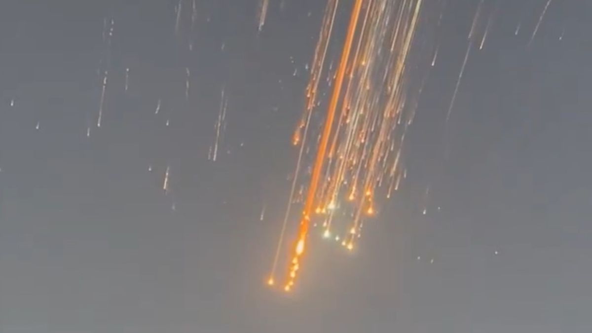 망해도 최대한 멋있게 망하면 된다. 칸예처럼 일론처럼.