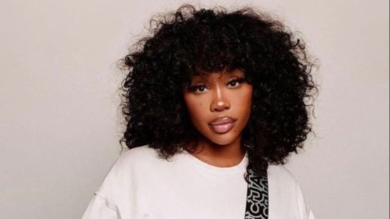 The 10 most powerful pop stars in the world according to Bloomberg

1. Post Malone 
2. Beéle
3. Bruno Mars 
4. Beyoncé 
5. Sabrina Carpenter 
6. Kendrick Lamar 
7. Shakira 
8. SZA
9. Fuerza Regida 
10. Lady Gaga