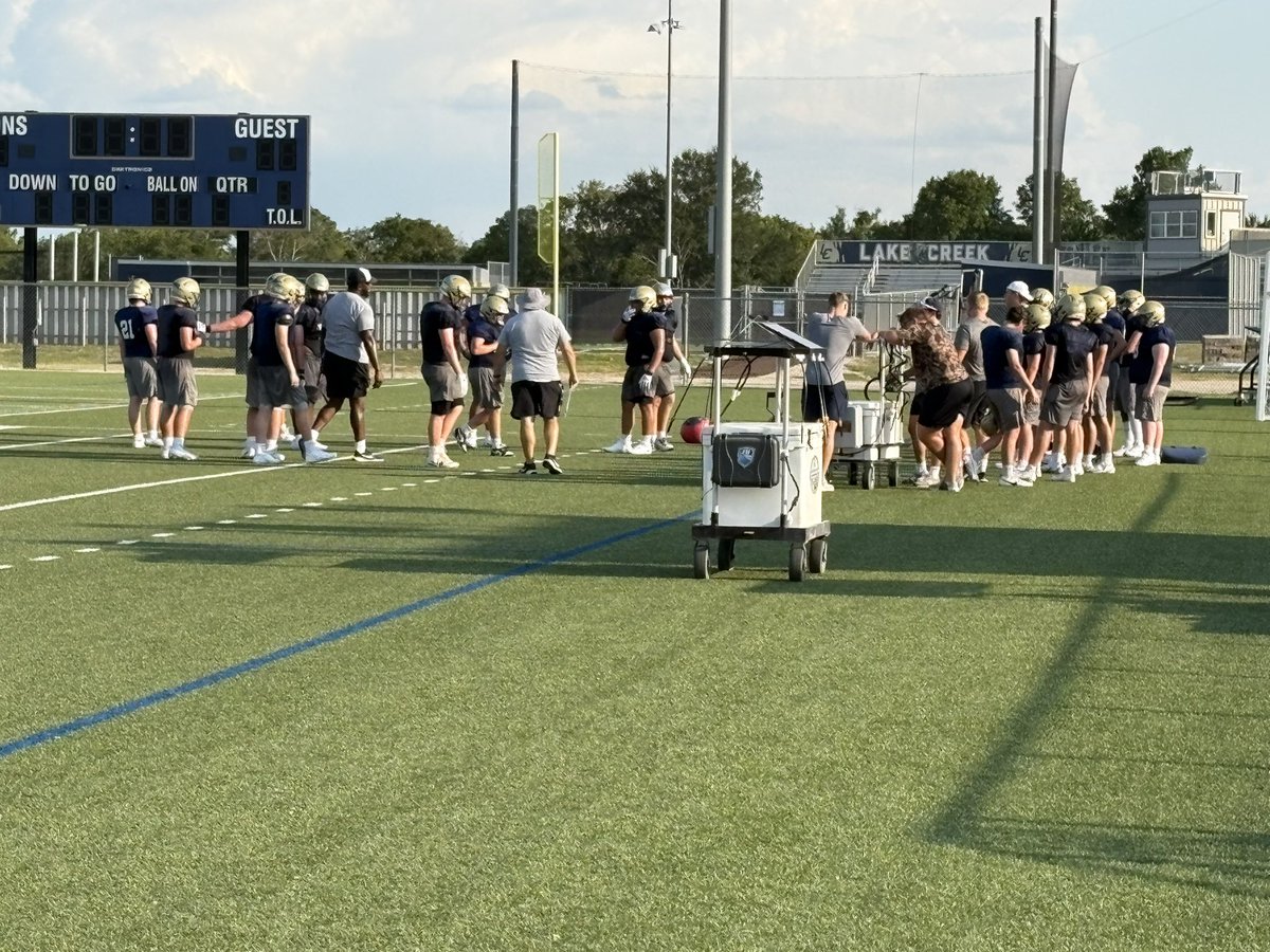 Brad LaPlante 🐻 🦁 (@coachlaplante) on Twitter photo Lions have been putting in good work at freshman practice!!!!
#BuildingChampions
<a href="/LakeCreekFBall/">Lake Creek Lions Football</a>
<a href="/CoachPatKennedy/">Pat Kennedy</a>
<a href="/coachjnewt/">Coach Jeff Newton</a>
<a href="/coach_bourquin/">Coach Bourquin</a> Lions have been putting in good work at freshman practice!!!!
#BuildingChampions
<a href="/LakeCreekFBall/">Lake Creek Lions Football</a>
<a href="/CoachPatKennedy/">Pat Kennedy</a>
<a href="/coachjnewt/">Coach Jeff Newton</a>
<a href="/coach_bourquin/">Coach Bourquin</a>