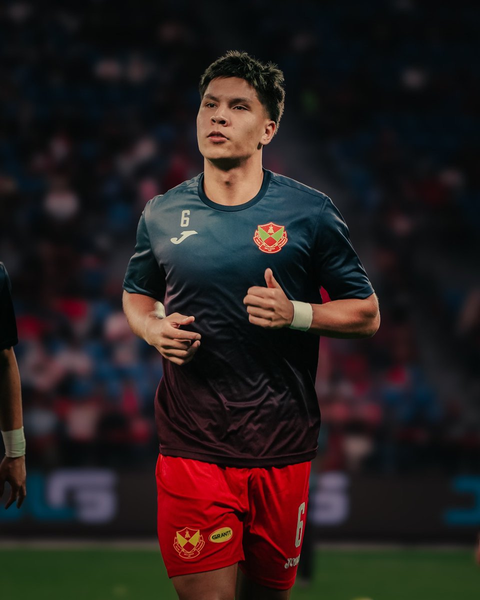 selangorfc's tweet photo. 💪 Persiapan terakhir #GergasiMerah sebelum sepak mula Perlawanan #PialaSumbangsih2025 tidak lama lagi! 🔜

📺 Tonton perlawanan #JDTSFC secara siaran langsung di Astro Arena (CH 801), Astro Arena Bola (CH 803), Astro Go, Sukan RTM & RTM Klik.

#SelangorFC #ThisIsSelangor 
#JDTSFC #LigaSuper2025-2026
#PialaSumbangsih2025 #LS1