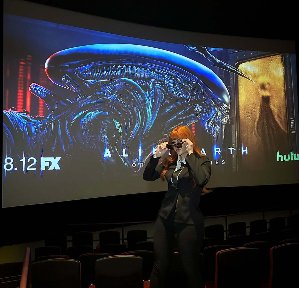 NPC_Chick's tweet image. MIB on the scene for Alien Earth, watch it on @hulu 
New show will be dropping two episodes day one! #alienearthfx #MiB