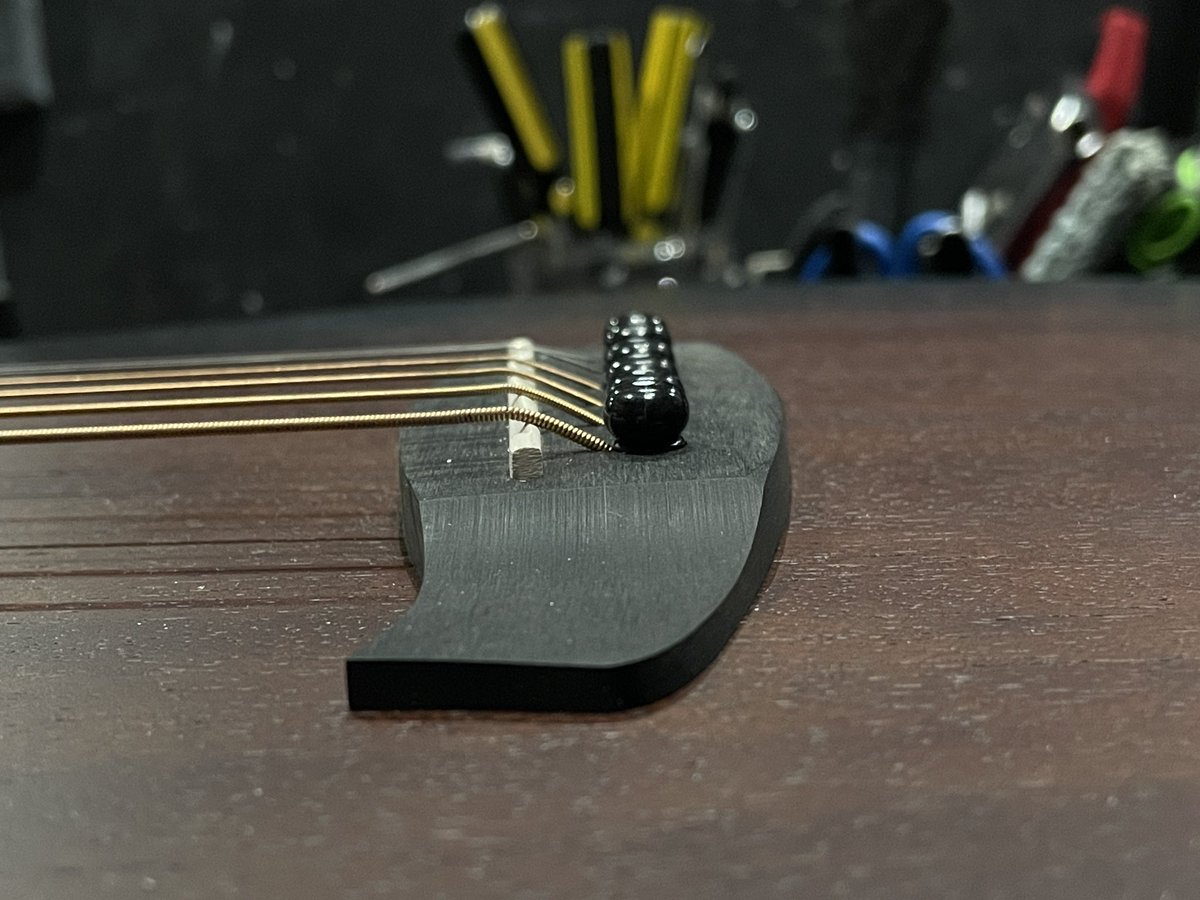 dnlhzqqqq_'s tweet photo. AH! FUCK IT!

HIT ME UP FOR GUITAR SETUP!

I'll promise you, it'll be really nice and you're going to play it until the strings snapped!!

- no major repairs!
- strictly setups only!
- also available "on the go" + gas money (only available on sunday tho)

First Come First Serve! https://t.co/uvK9i65AdJ
