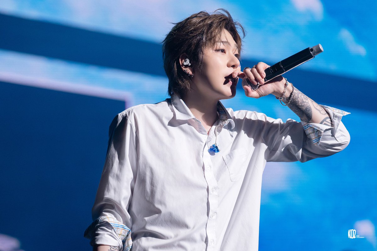 ZICO FANMEETING <COMvenience> DAY2 Stage Cuts

🔗 weverse.io/zico/media/0-1…  

#ZICO #지코 #ZICO_COMvenience