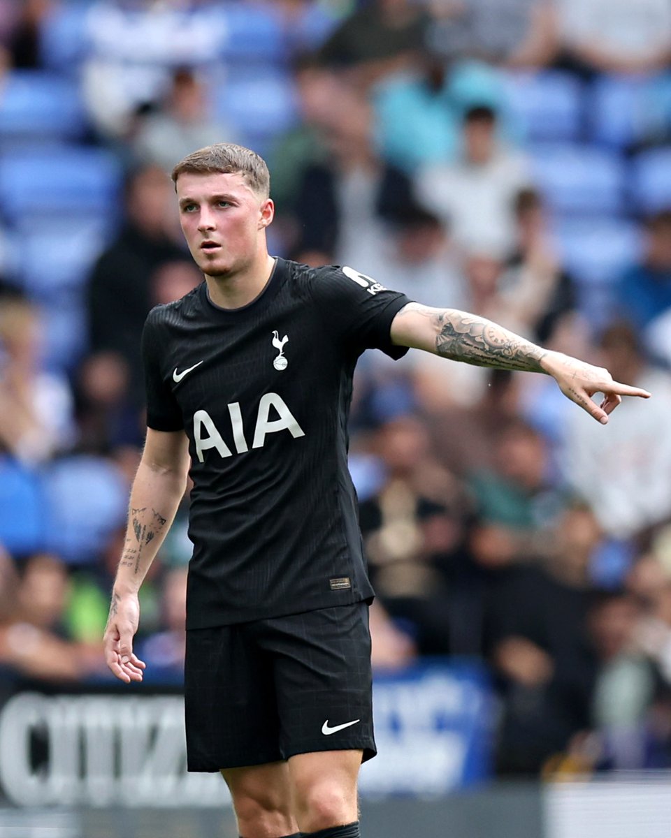 We are delighted to announce that Alfie Devine has signed a new contract with the Club, and joined Championship side Preston North End on loan for the 2025/26 campaign.

All the best, Alfie! 💪