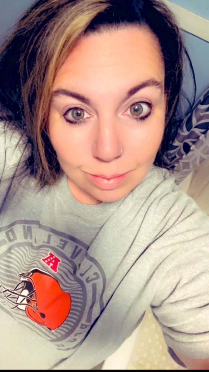 Happy Friyay!!🤎🧡🤎🧡