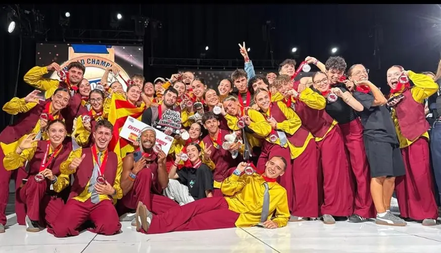 ▶ ESPORTS | Una esparreguerina, subcampiona del món de hip hop amb el grup Entity Dance Family 

👉 L’equip ha aconseguit una fita que cap formació espanyola havia assolit en aquesta categoria: una 2a posició mundial entre els 40 millors del planeta.  

📻tuit.cat/kgfvv