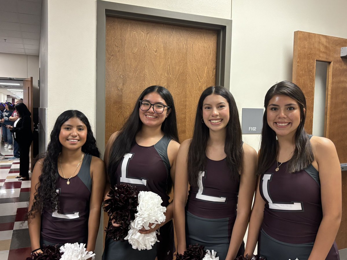 LockhartISD's tweet photo. THANK YOU to our Lionettes for the wonderful welcome! They’re working hard this morning and getting everyone pumped for #FirstDayLISD!

#LoveMyLISD #LISDWeAreHere https://t.co/2epIhVIk7B