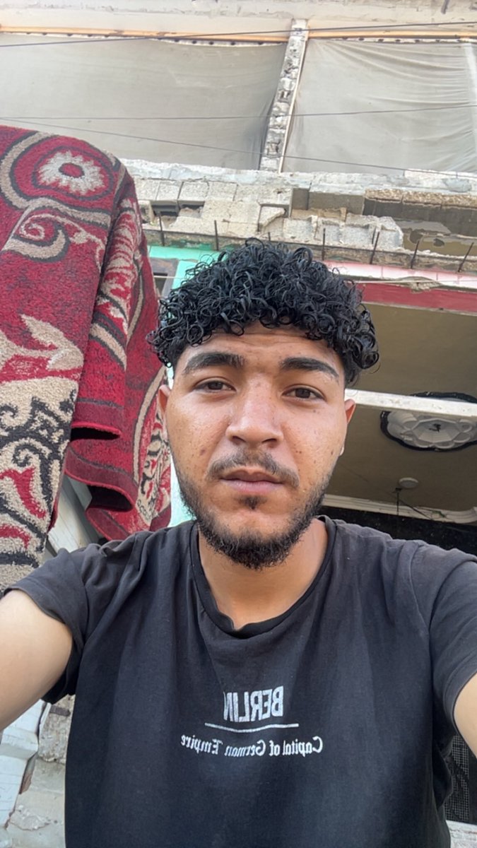 PLEASE DO NOT SCROLL 

‼This is me last call for help!‼

i desperately need support.

If you can't donate, please quote and share 🥹

Please retweet, share and leave a comment 🍉, even if it's just a dot.

Please don't ignore me for me!!

Venmo:  venmo.com/u/abdullahgaza (last 4