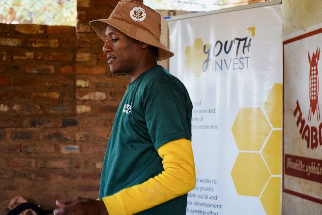 A big thank you to Jonathan Sibanda for leading our artisan training workshops under the Empowering Artisans for Social Change Project. Your dedication has empowered our artisans. As we celebrate Heroes Day, we honor community, youth, and skill development for a brighter future!