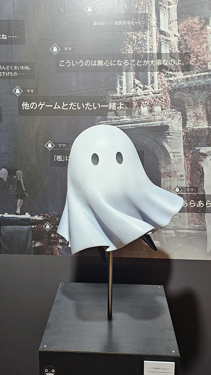 NieR_Rein's tweet photo. 展覧会「NieR 15th Anniversary EXHIBITION 消セナイ記録」が本日から始まりました！
#リィンカネ エリアには、「等身大ママ」やキャラ集合パネルのほか、ストーリーを追想できる映像＆壁面展示もあります。

▼詳しくは公式サイトにて
https://t.co/EnkqJaR61p

#消セナイ記録 #NieRシリーズ15th https://t.co/OSXppaWVAq