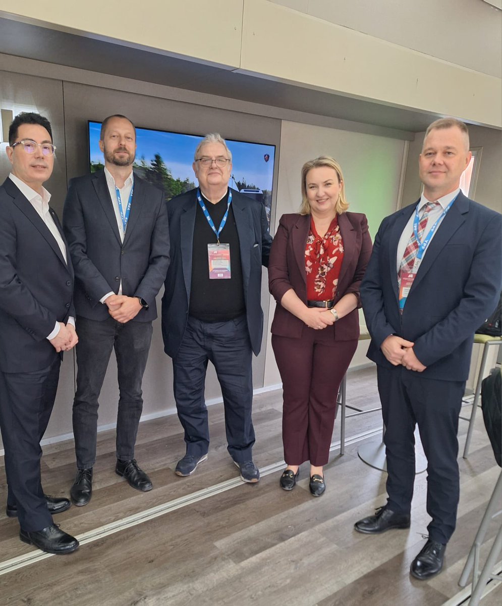 PLenArgentina's tweet photo. 🇵🇱fortalece lazos con🇦🇷con el Gobierno de la provincia de San Juan, abriendo perspectivas para una cooperación duradera y fructífera en el desarrollo del sector minero. 

✅Conferencia Argentina Cobre 2025
✅Reuniones para generar vínculos estratégicos para futuras inversiones https://t.co/NDvDe7kymq