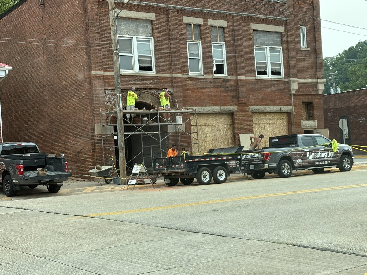 edbqfire's tweet photo. It has been a little while since we provided any updates on the Emergency Services Building. Tuckpointing on the outside is mostly completed, all entrances have been opened up into what was the old apparatus bays and all the windows are going back to their original height. https://t.co/K7uOsYuNoL