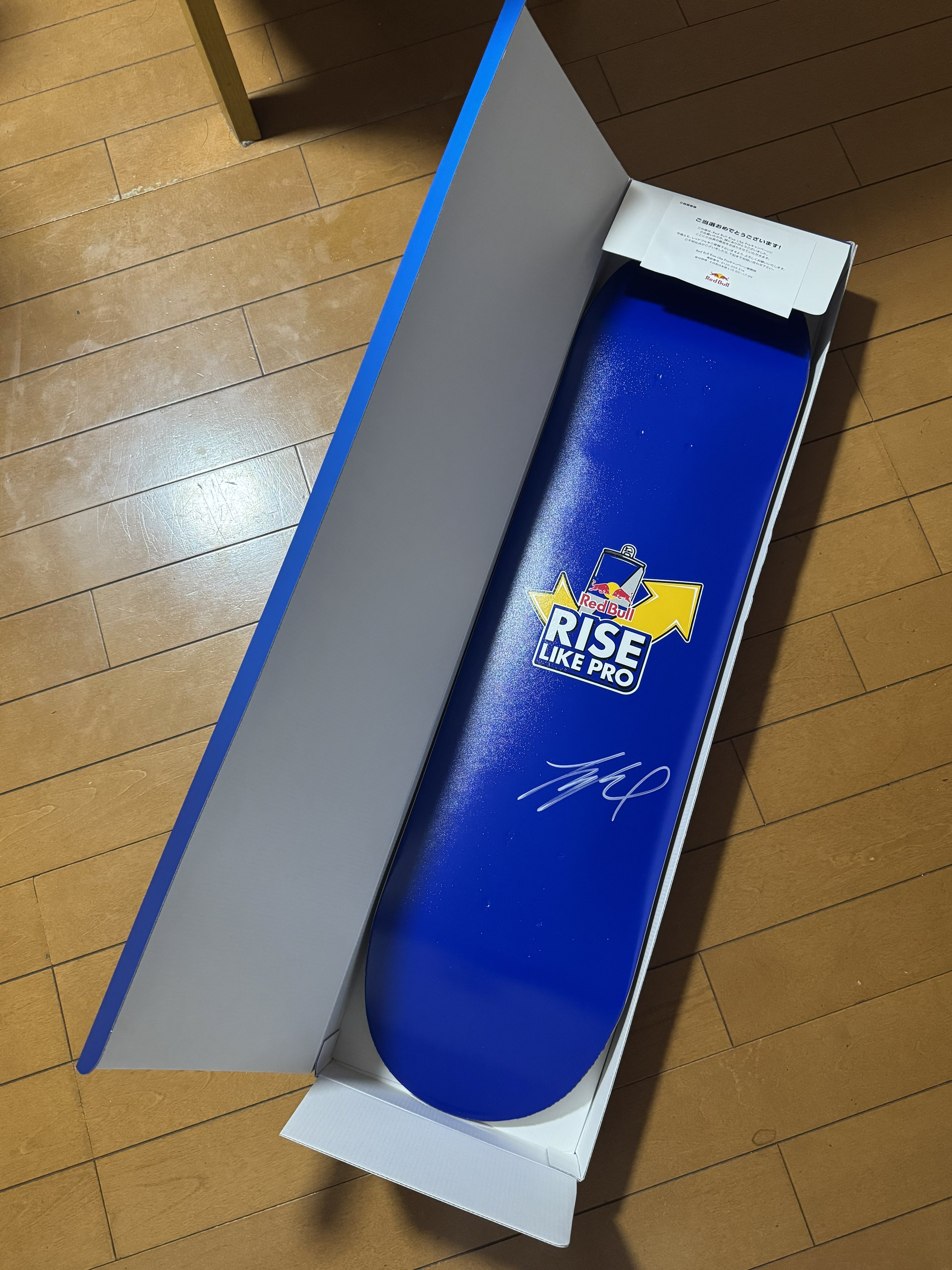 スケボーデッキ　レッドブル　RISE LIKE PRO スケボーデッキ レッドブル RISE LIKE PRO