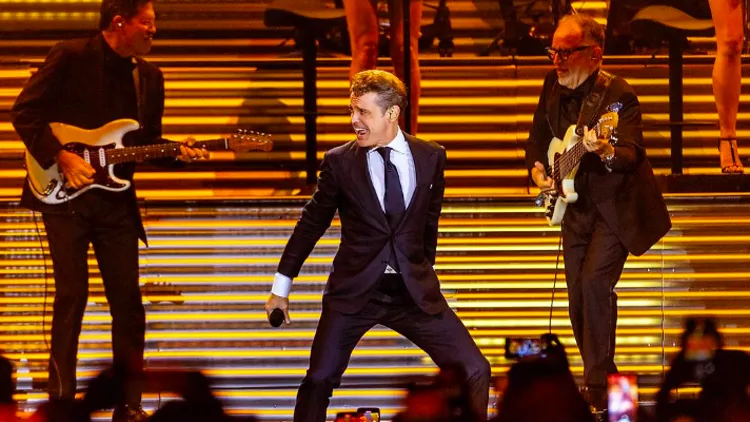 ✨ Luis Miguel sigue haciendo historia… y tocando corazones en todo el mundo ✨

⬇️ 
revistapoble.net/2025/01/10/lui…

#LuisMiguel #LuisMiguelTour #LuisMiguelFans #ElSolDeMéxico #MásLuisMiguel #HomenajeFans