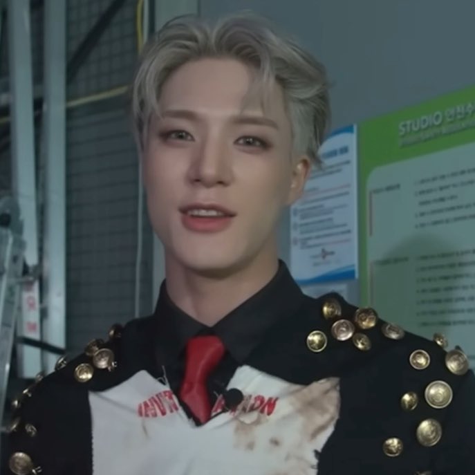 zlzhhh2's tweet image. 제노 얼굴