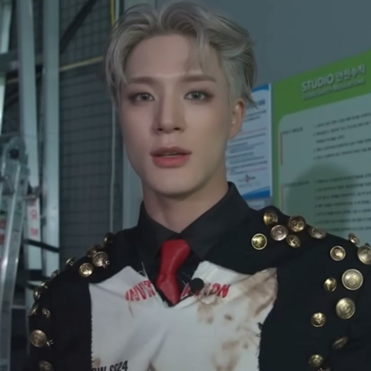 zlzhhh2's tweet image. 제노 얼굴