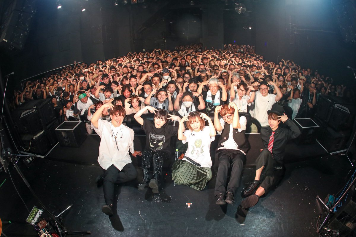 momo_nekoinu's tweet image. (momo)Release Tour
「ガラスの国」
東名阪、ありがとうございました!
みなさまのおかげで、またひとつ、忘れられない1ページが増えました。
これにて今回の物語は閉幕です。
それでは、また会う日まで。
#ガラスの国
#momo_nekoinu