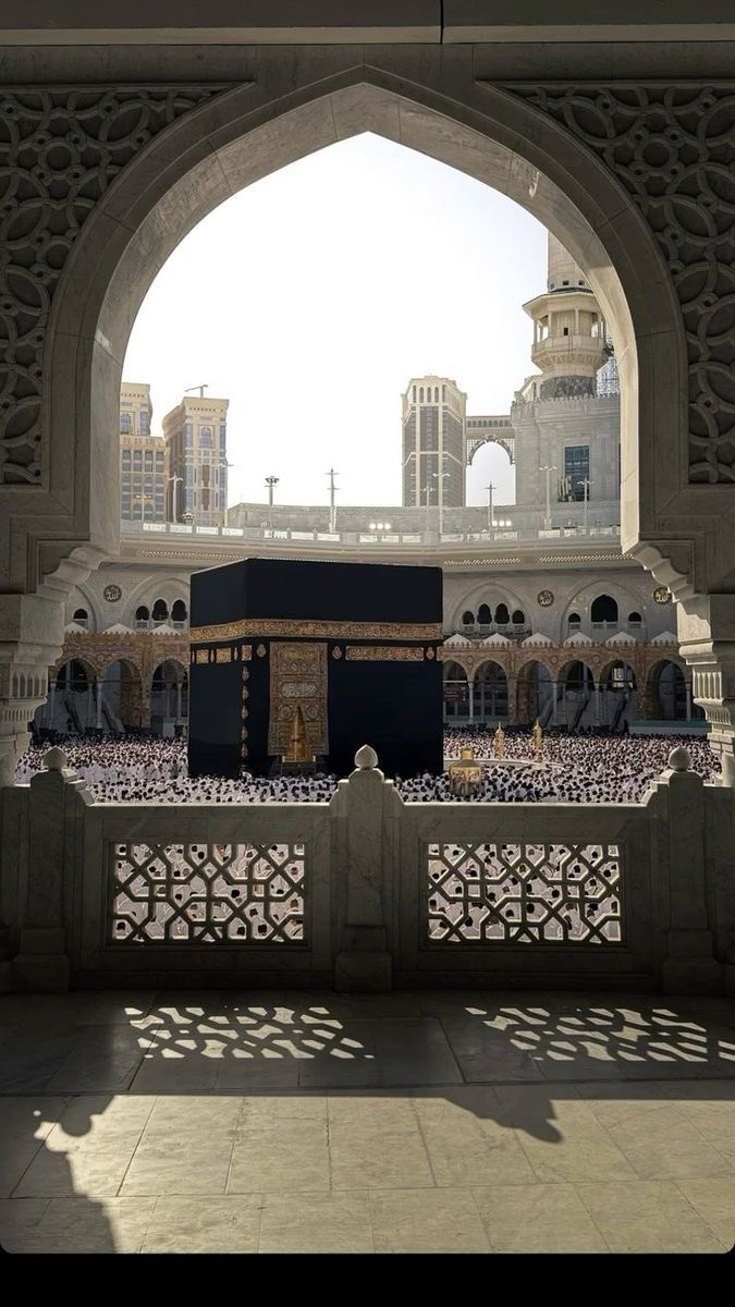 اللّهم إني أسألك البركة في الصحة والعمر والوقت اللهُم وسع لي في رزقي واجعل لي قبولاً في الأرض وفي السماء 
وارزقني الإنشراح في صدري والطمأنينة 
في روحي ✨

#يوم_الجمعة