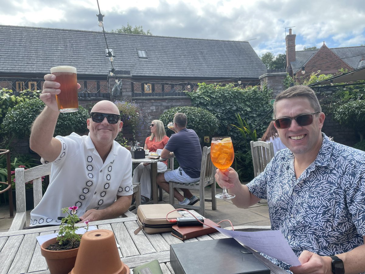 battamsdale's tweet image. The boys are up north… 🍻 @Quattro091275 @deanpullen