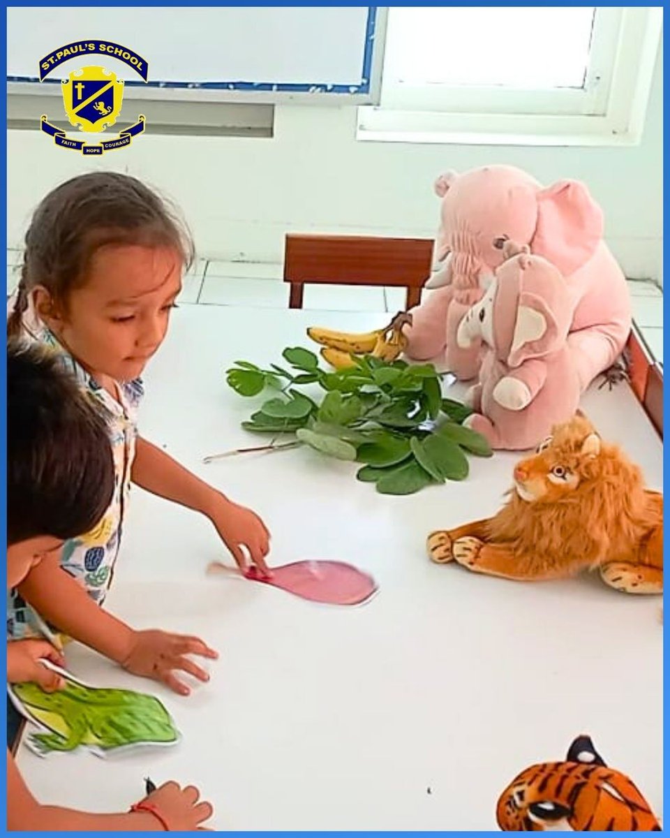 gkp_sps's tweet image. From Action to Understanding!
Our young learners at St. Paul’s unlocked more than just padlocks—they unlocked critical thinking, patience, and problem-solving skills!
#gorakhpur #gorakhpurschools #LearningWithPurpose #HandsOnLearning #GorakhpurSchools #StPaulsSchool