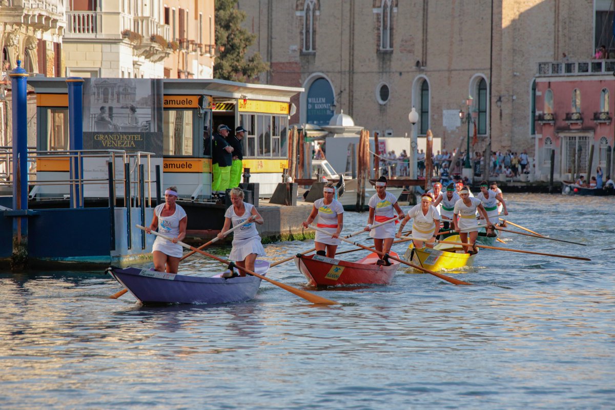 Aspettando la #RegataStorica2025 🛶

📍 Domenica #7settembre a #Venezia 
📲 regatastoricavenezia.it

📸 In foto le MASCARETE

#VeneziaSerenissima ❤️🦁
#VeneziaUnica