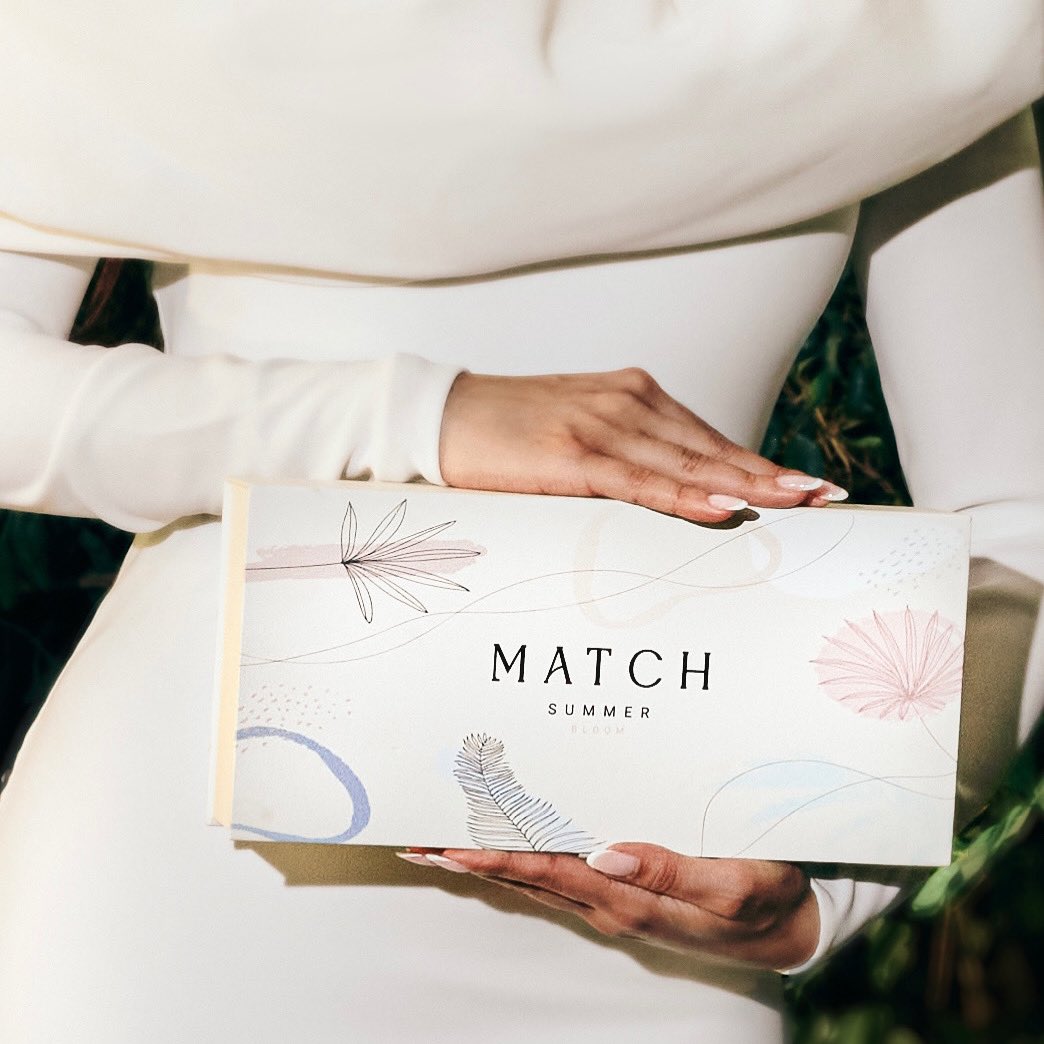 لو قلتلكم ان بوكس "بلوم" يعكس شخصية الي ماسكه 🌸 

من تتوقعون الشخصية 🧚‍♀️؟؟

#الطيب_الاصلي_بالسعر_الاصلي