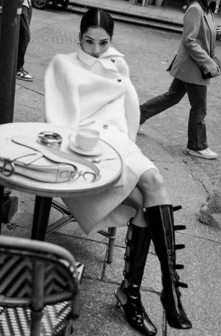 나한테 어울리는 스타일은 이런건데 퍼컬은 겨쿨 브라이트라서 딱맞는 옷을 찾기가 너무 어려움 😭