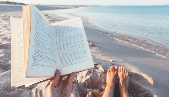 VolontaRomagna's tweet photo. 🌞📚Un libro per l'estate? Ecco il menu letterario selezionato dai comunicatori e comunicatrici dei Csv 🏖️🍹
Leggi qui sotto 👇👇👇
https://t.co/igz4KxRkdi
#unlibroperlestate #VDossier #letturesottolombrellone #librichefannopensare #estate2025 📚🌊🕶️
#VDossier @CSVnet https://t.co/hvz5ZE9NDm