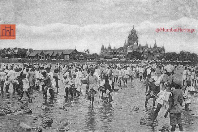 Narali Pournima | नारळी पौर्णिमा
Circa early 1900s, Mumbai.
A rare glimpse of Coconut Day Festival near Churchgate station, when the sea came right up to the steps of Churchgate.

Celebrated by the Koli fishing community to mark the end of monsoon and the beginning of the fishing