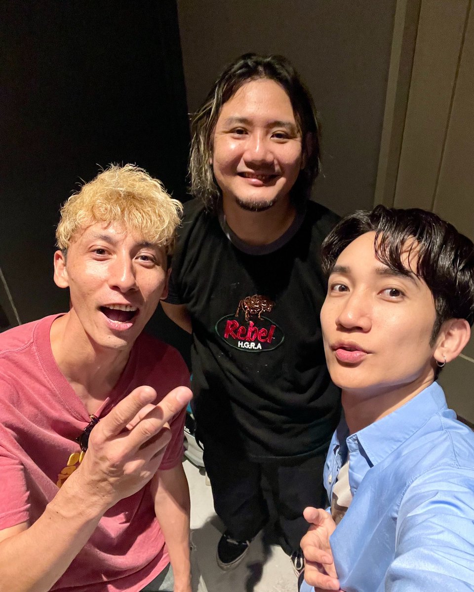 abc_rocknaradio's tweet image. ＼オンエアスタート📡／

#ABCラジオ 「ロックなラジオ」⚡️📻
90分押しでスタート！

今日はHOLY MOUNTAINで
#WORSTRASH
 『Kiss You Miss You Tour』 
#SeeYouSmile
#EGGBRAIN 
のライブを観てきました！

お聴き逃しなく！📻
▶︎ radiko.jp/share/?t=20250… 

#ロクラジ